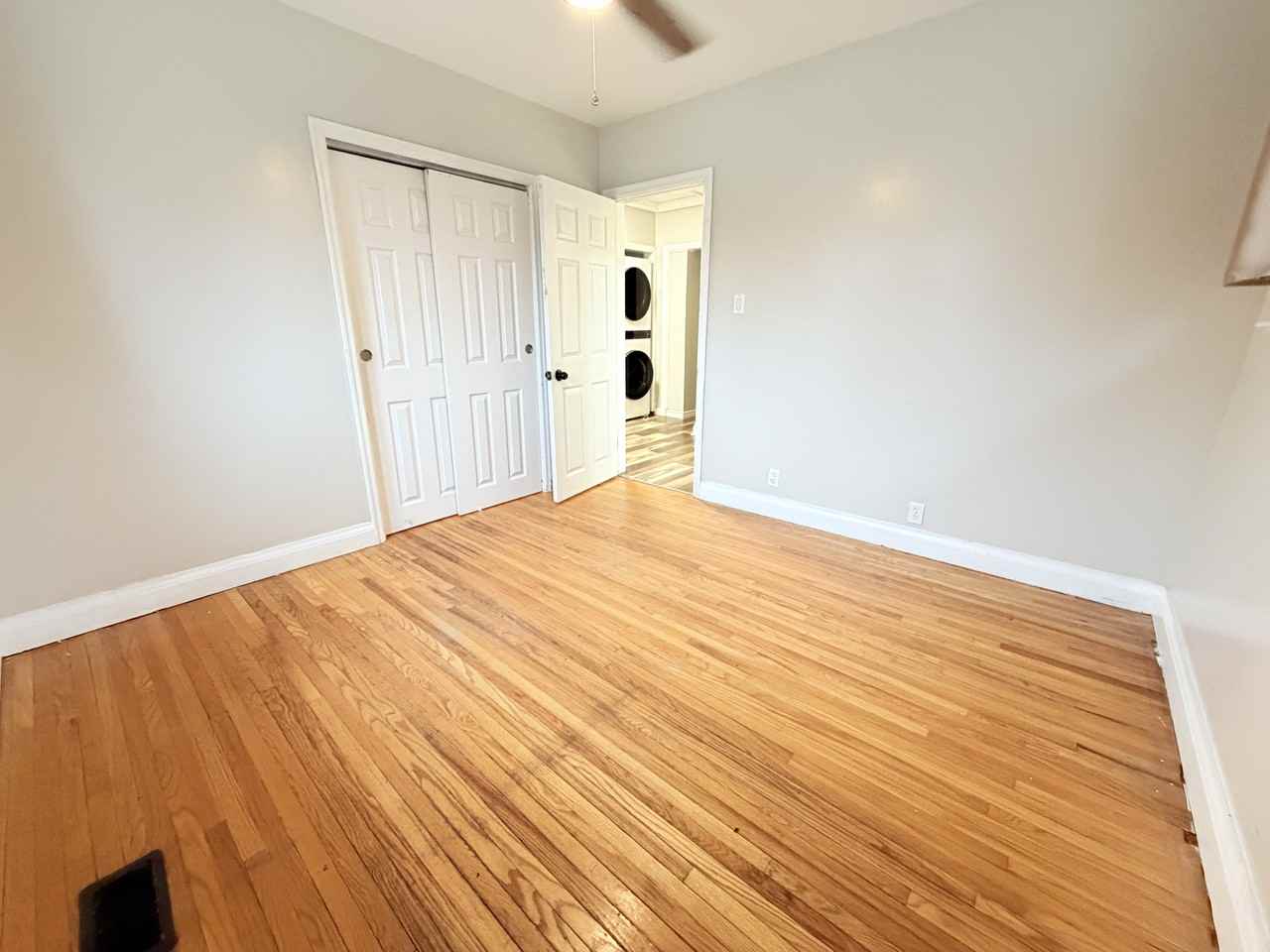 31 Tunis Ave Uppr - Photo 6 of 11