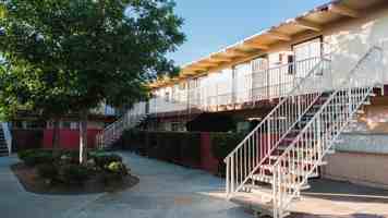 featured image of 1200 E 52nd St