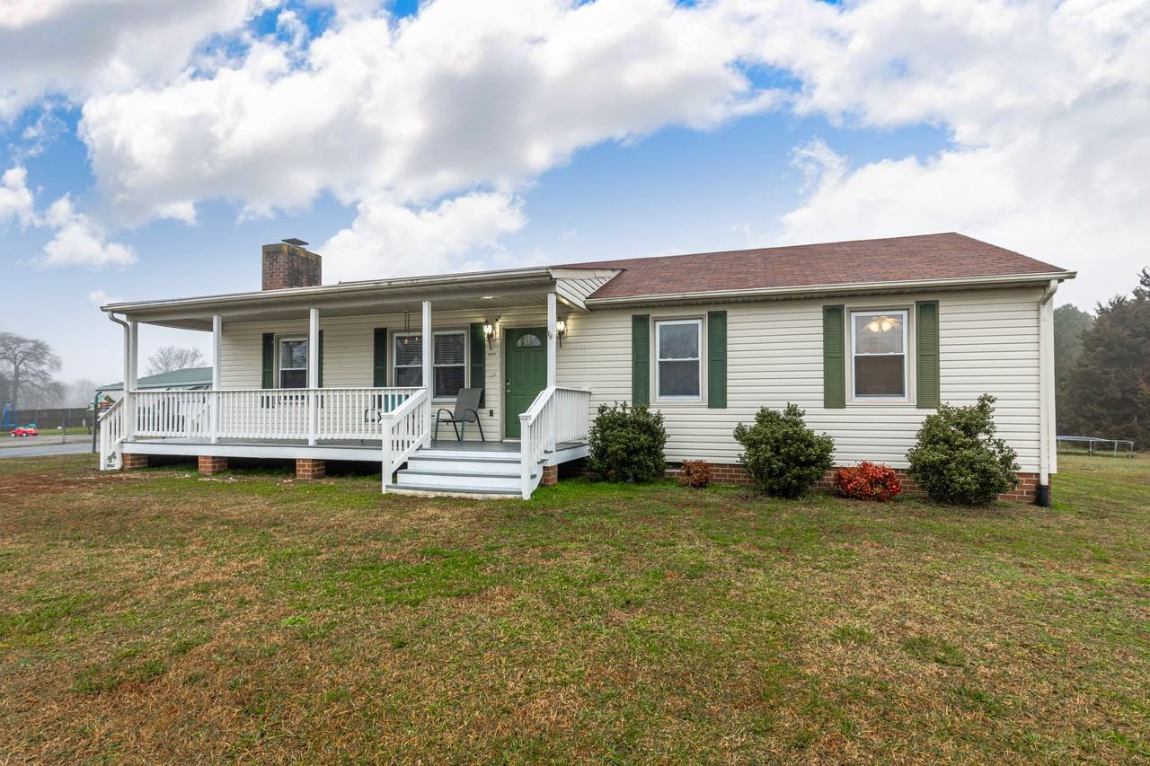 3012 Fielding Rd #1 - Photo 5 of 40