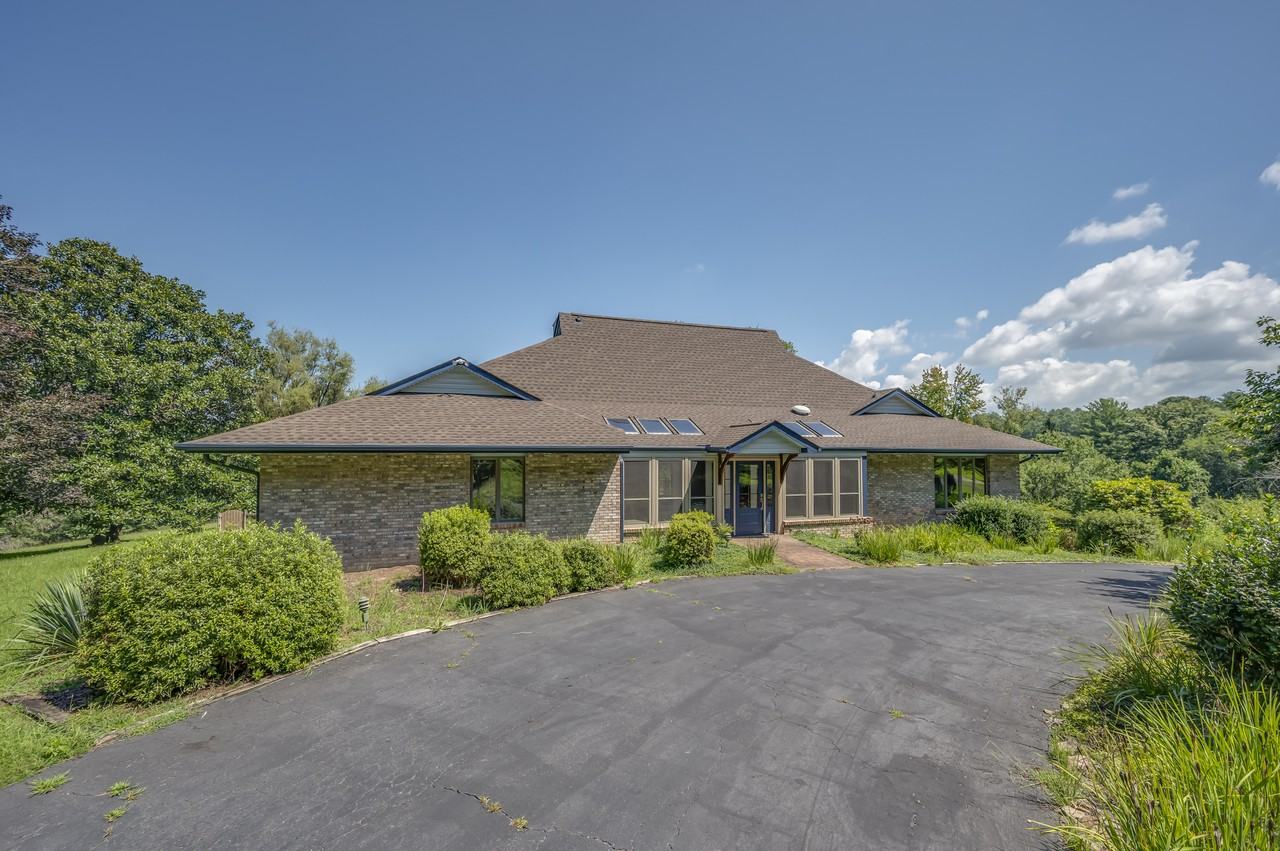 26 Canter Ct #1 - Photo 2 of 32