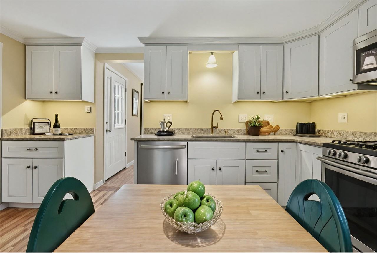 76 Homeward Ave #1 - Photo 2 of 6