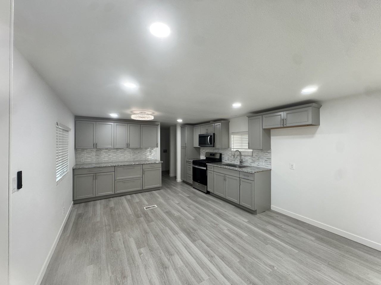 5672 S Pearl St #1 - Photo 3 of 20