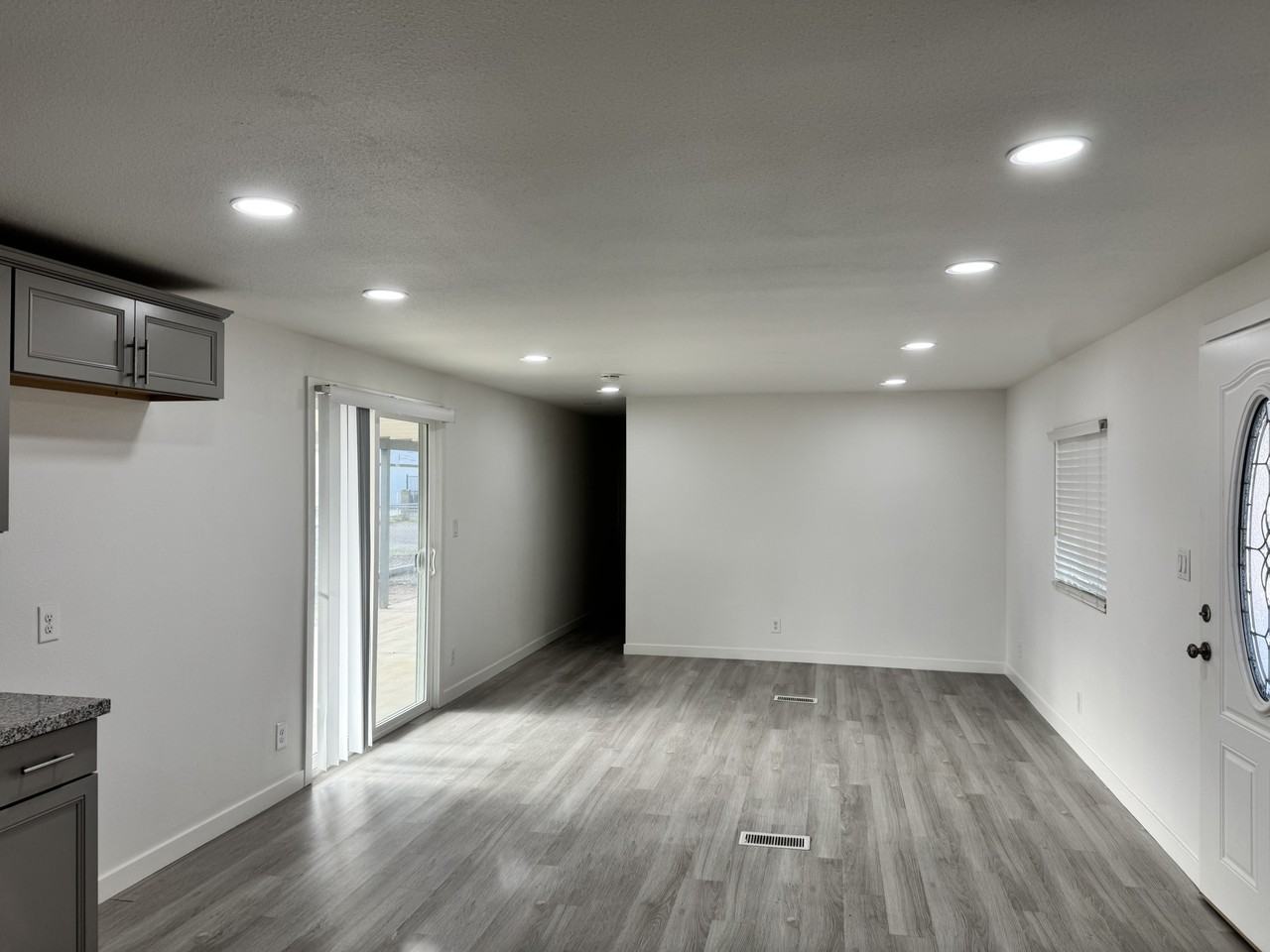 5672 S Pearl St #1 - Photo 4 of 20