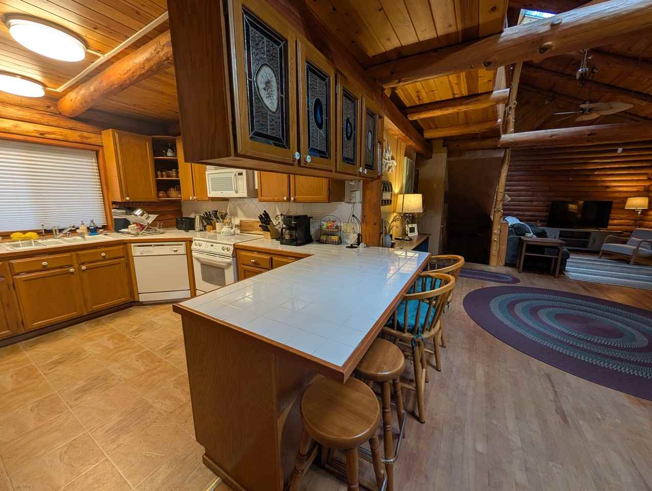 7312 E Evans Creek Rd #1 - Photo 5 of 39