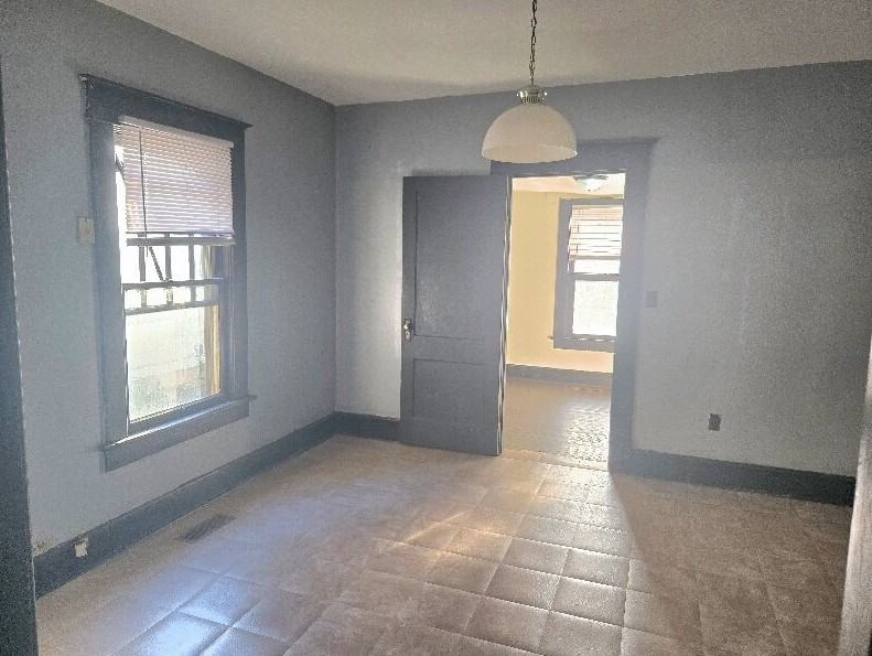 2414 Garfield Ave #1 - Photo 4 of 10