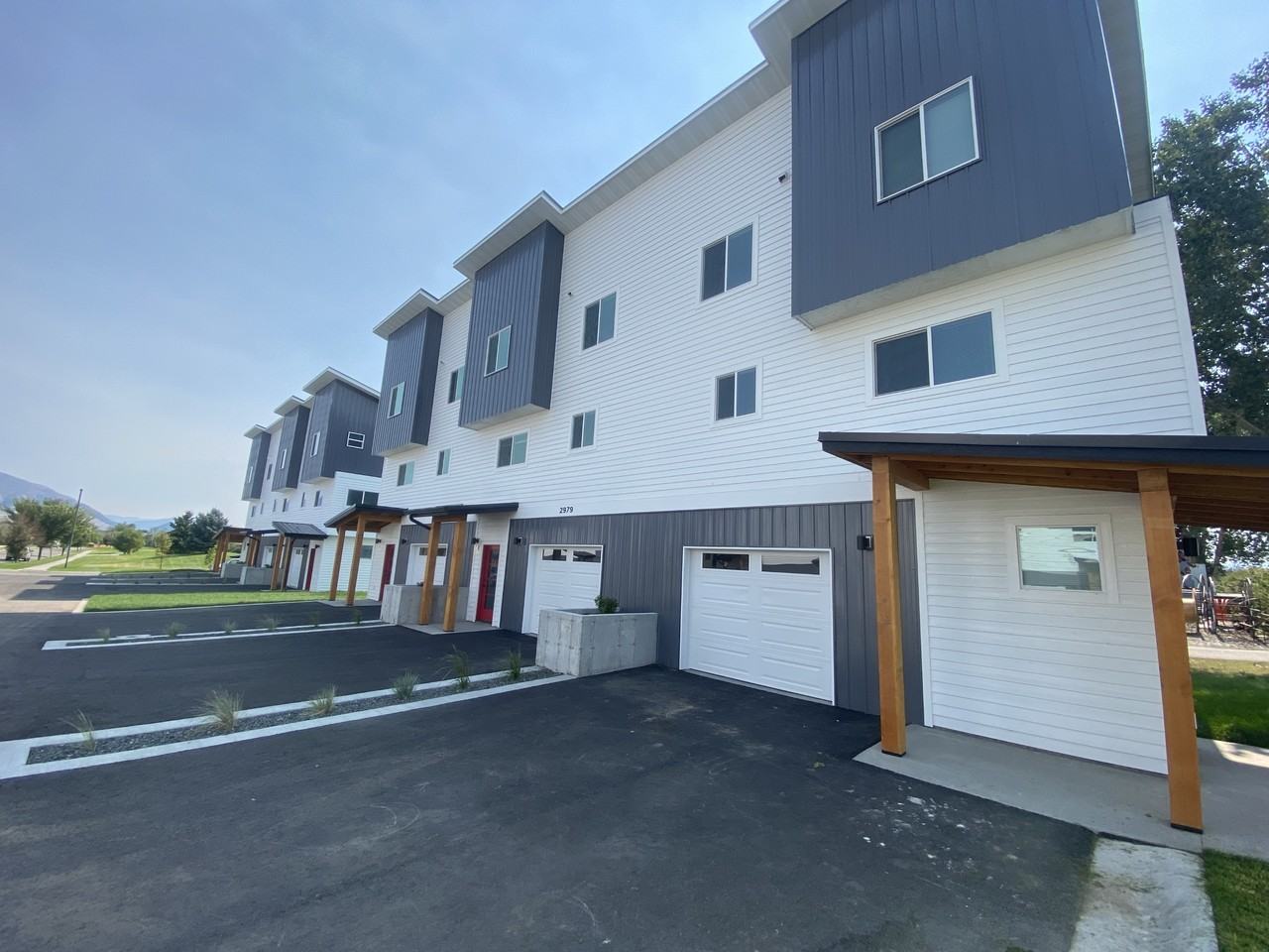 2979 Fen Way #C - Photo 3 of 18