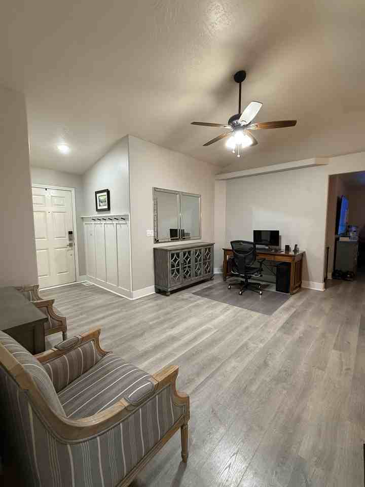 443 Nw Sandpiper Ave - Photo 6 of 31