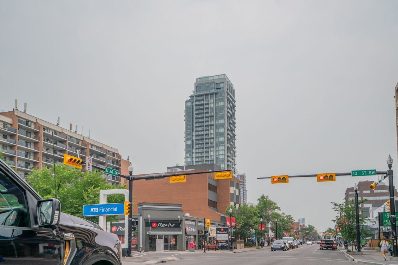 2705, 930 - 16 Avenue SW - 1 #1 - Photo 3 of 42