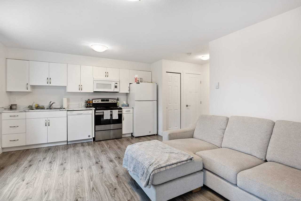 2441 Brookfield Dr #1 - Photo 2 of 15