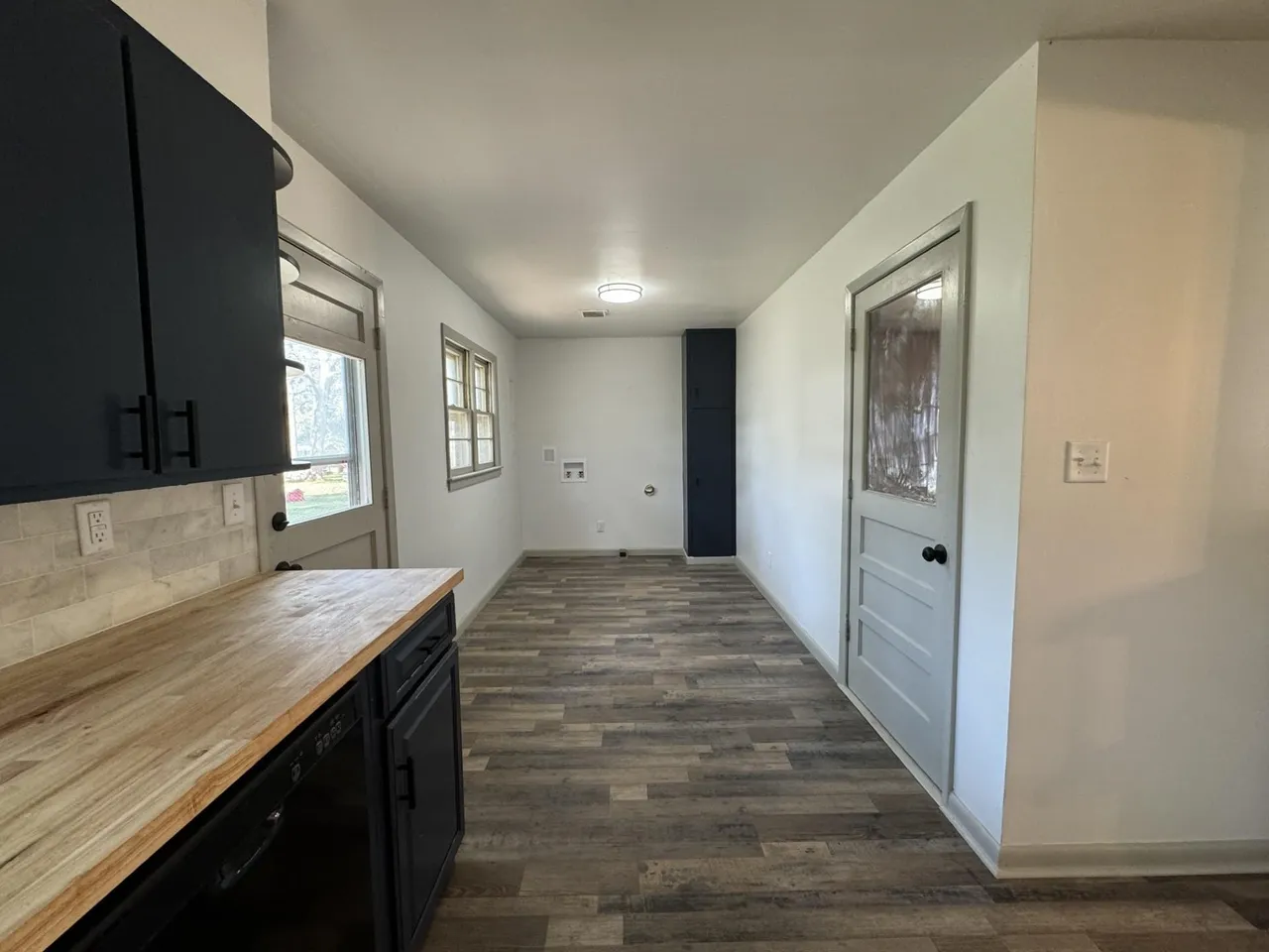 1231 Shelden St #1 - Photo 6 of 12