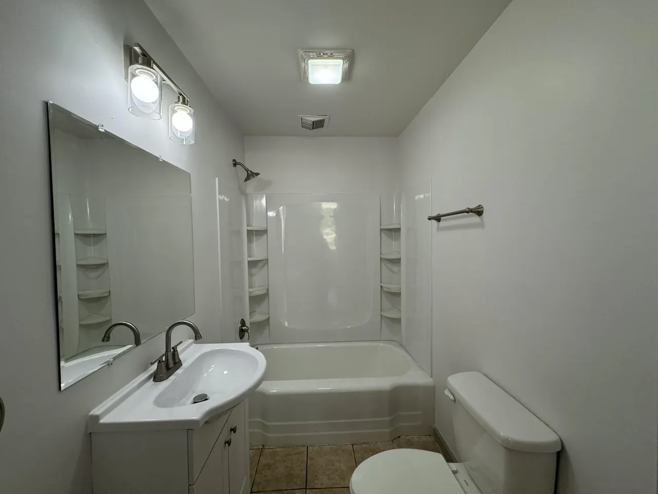 1231 Shelden St #1 - Photo 7 of 12