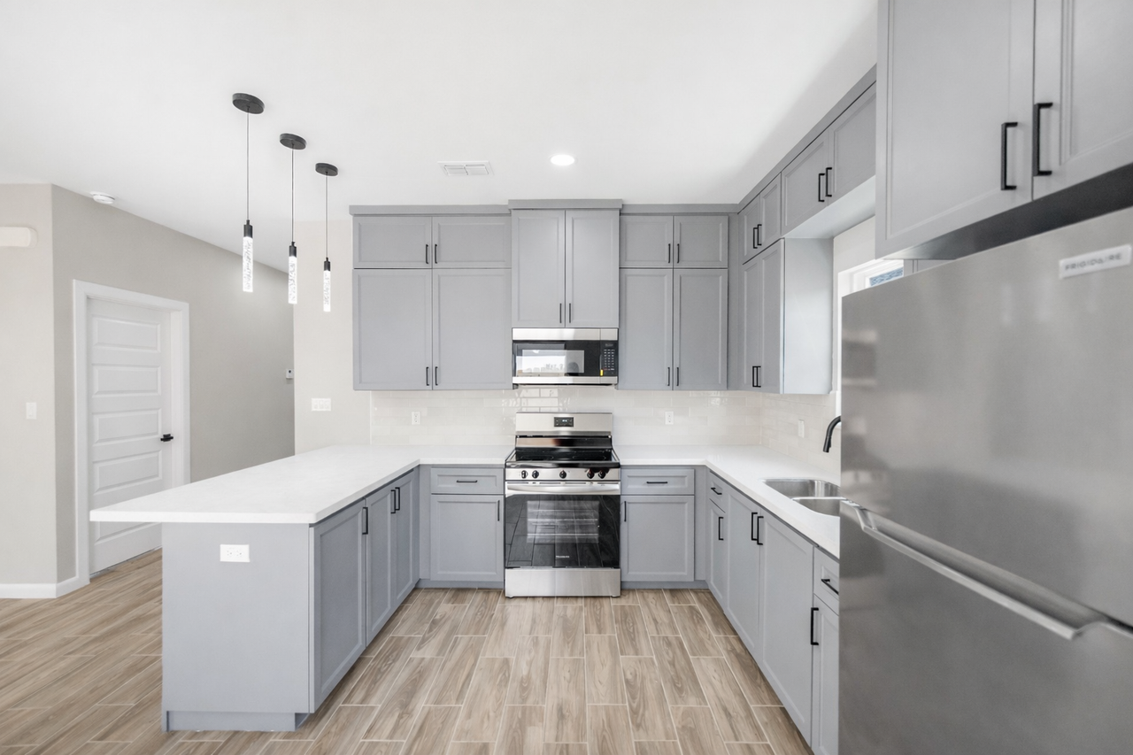 N 24th Cir #2 - Photo 3 of 11