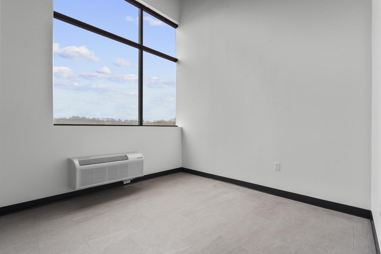 495 Myrtle St #514 - Photo 3 of 10