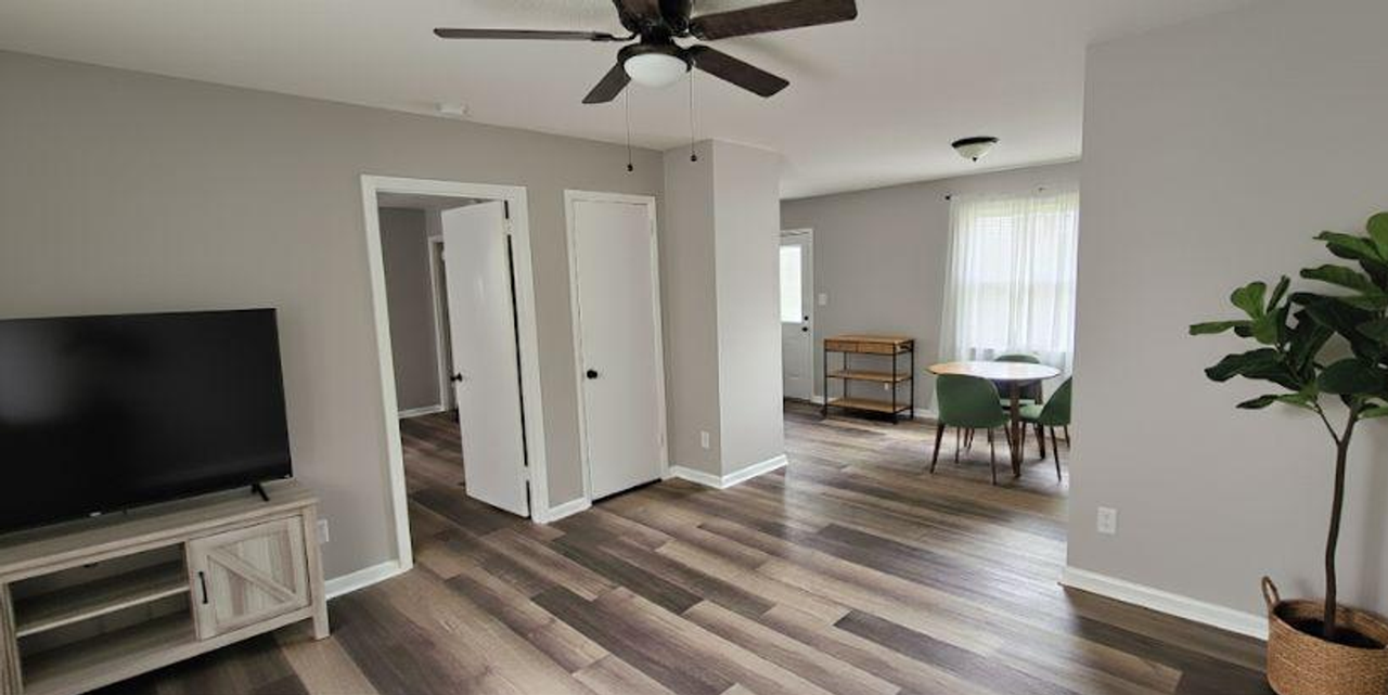 Tulip Cove Apartments - Photo 2 of 24