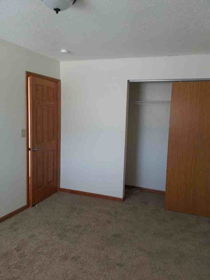 218 21st St Nw #23 - Photo 3 of 7