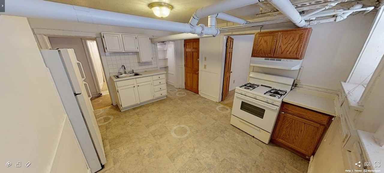 1902 E Linnwood - Photo 2 of 25