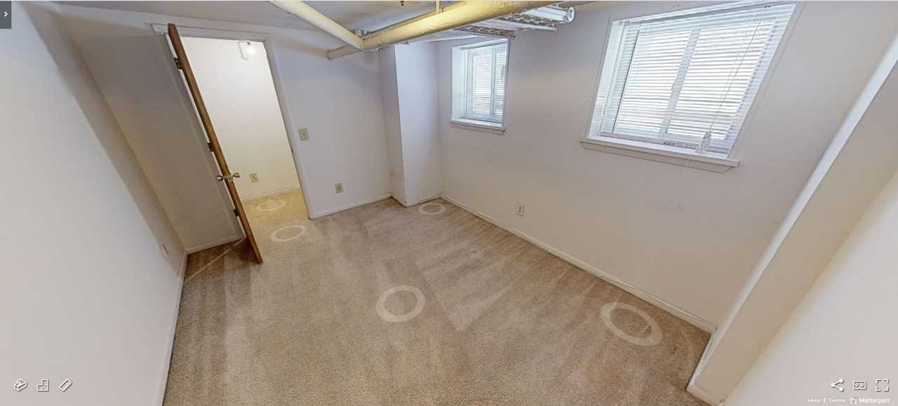 1902 E Linnwood - Photo 5 of 25