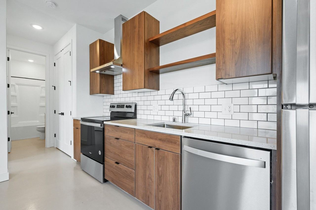 Laurel Apartments - Photo 3 of 28