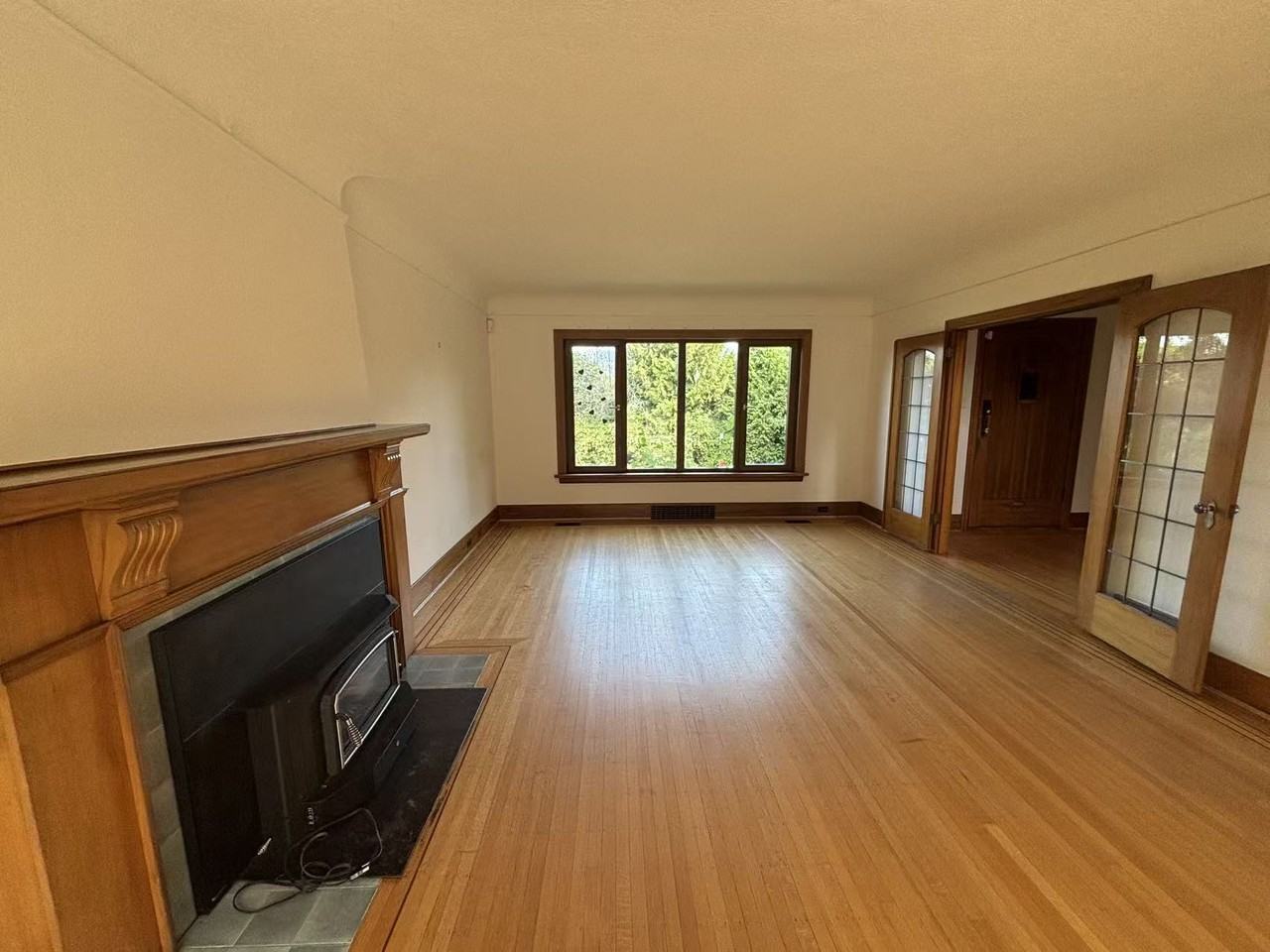 4086 West 8th Avenue - Photo 2 of 15