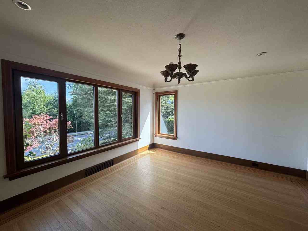 4086 West 8th Avenue - Photo 4 of 15