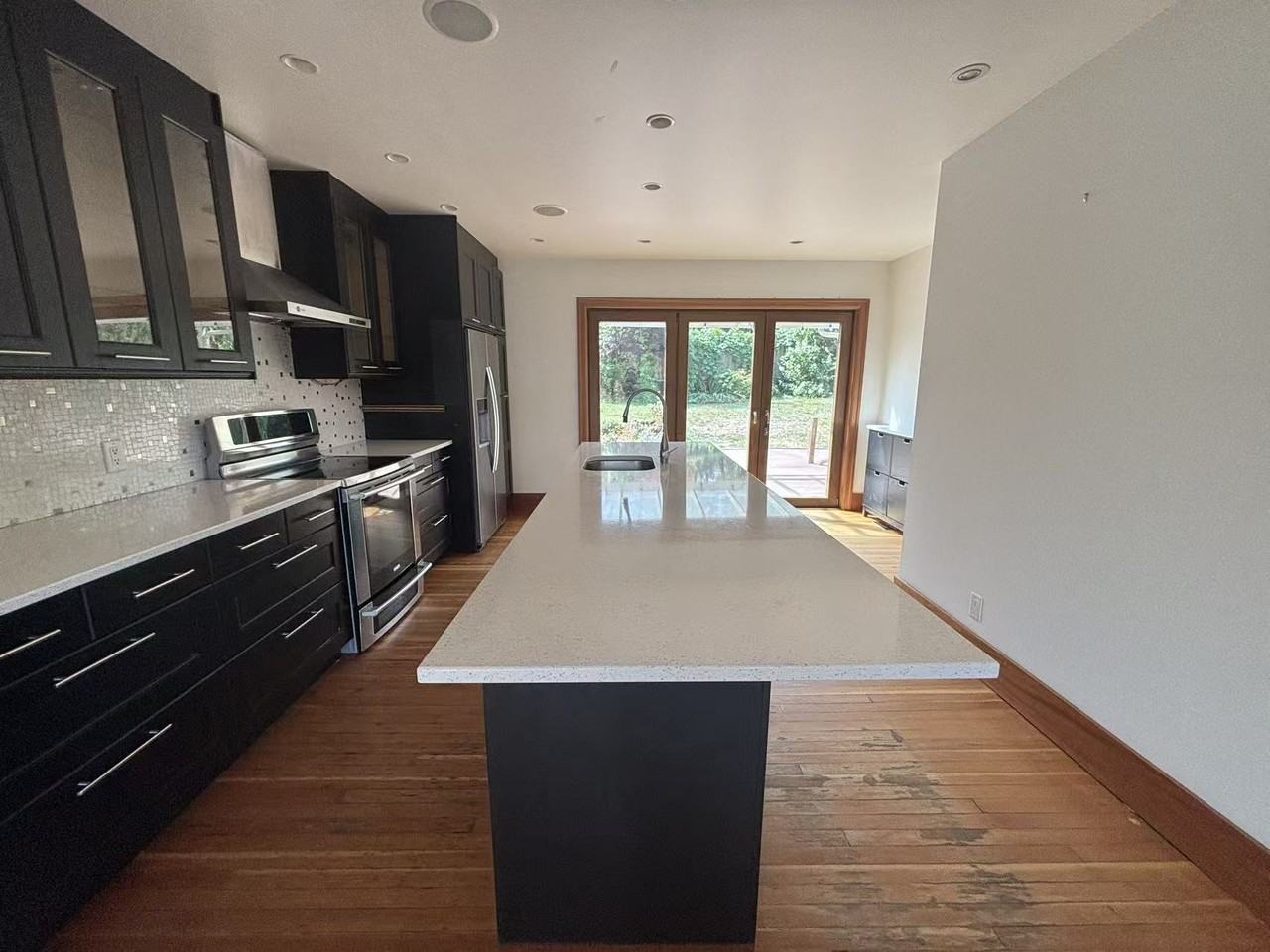 4086 West 8th Avenue - Photo 5 of 15