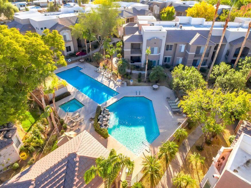 17017 N 12th St - Photo 2 of 38