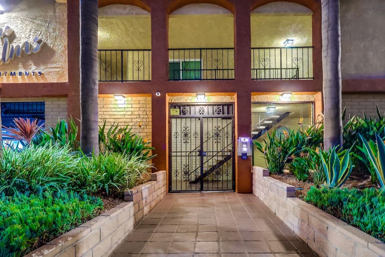 Palms Apartments - Photo 2 of 15