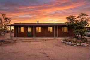 featured image of 984 Dakota Ln