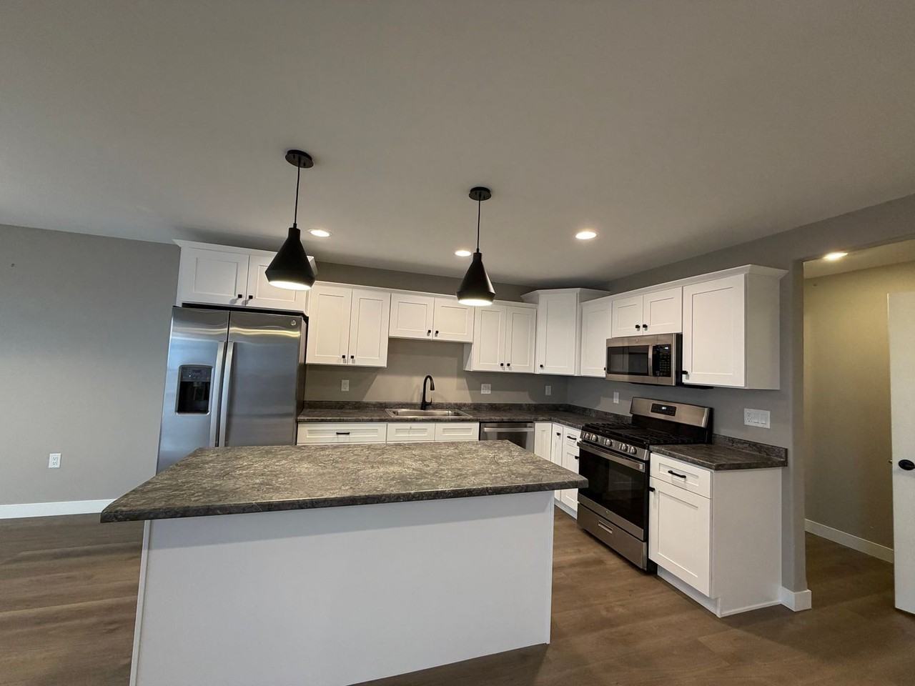 3345 Loethen Ln - Photo 2 of 26