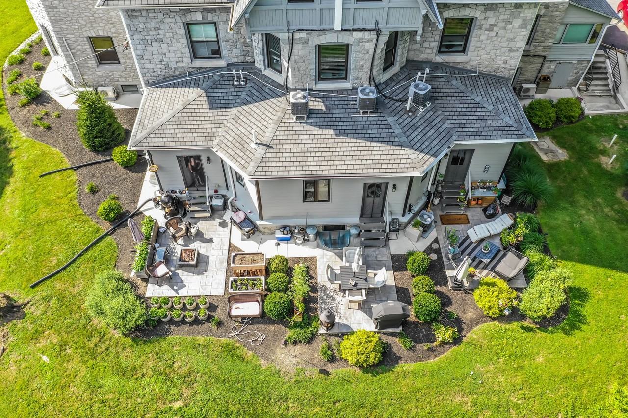 Luxury Residences EXTON PA - Photo 5 of 5