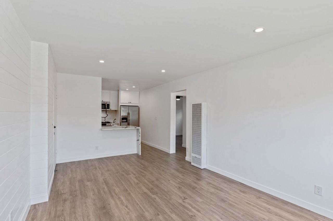 4th Ave - Photo 4 of 39