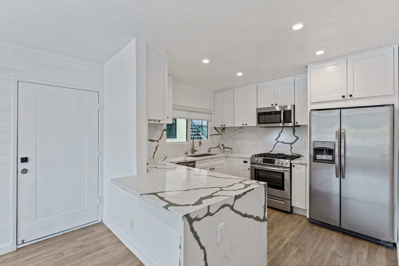 4th Ave - Photo 7 of 39