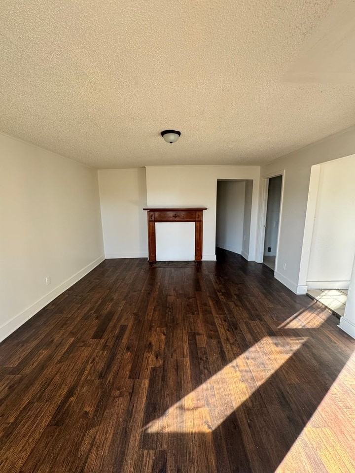 2262 S Lafayette St - Photo 7 of 26