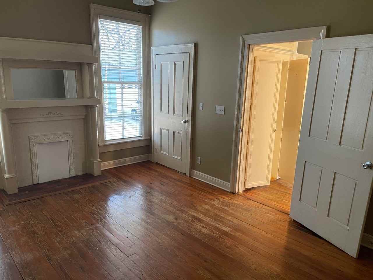 407C S 8th St - Photo 5 of 7