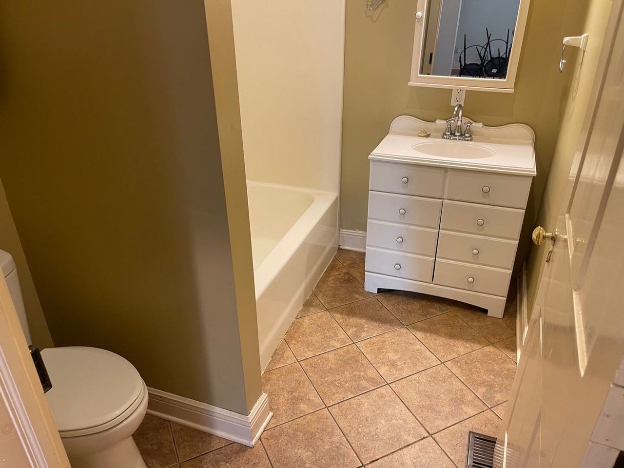 407C S 8th St - Photo 6 of 7