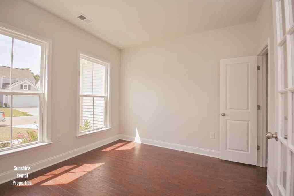 2588 Great Scott Dr - Photo 2 of 13