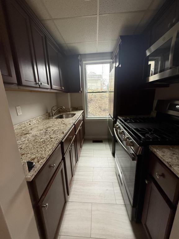 1035 N Main St - Photo 7 of 7