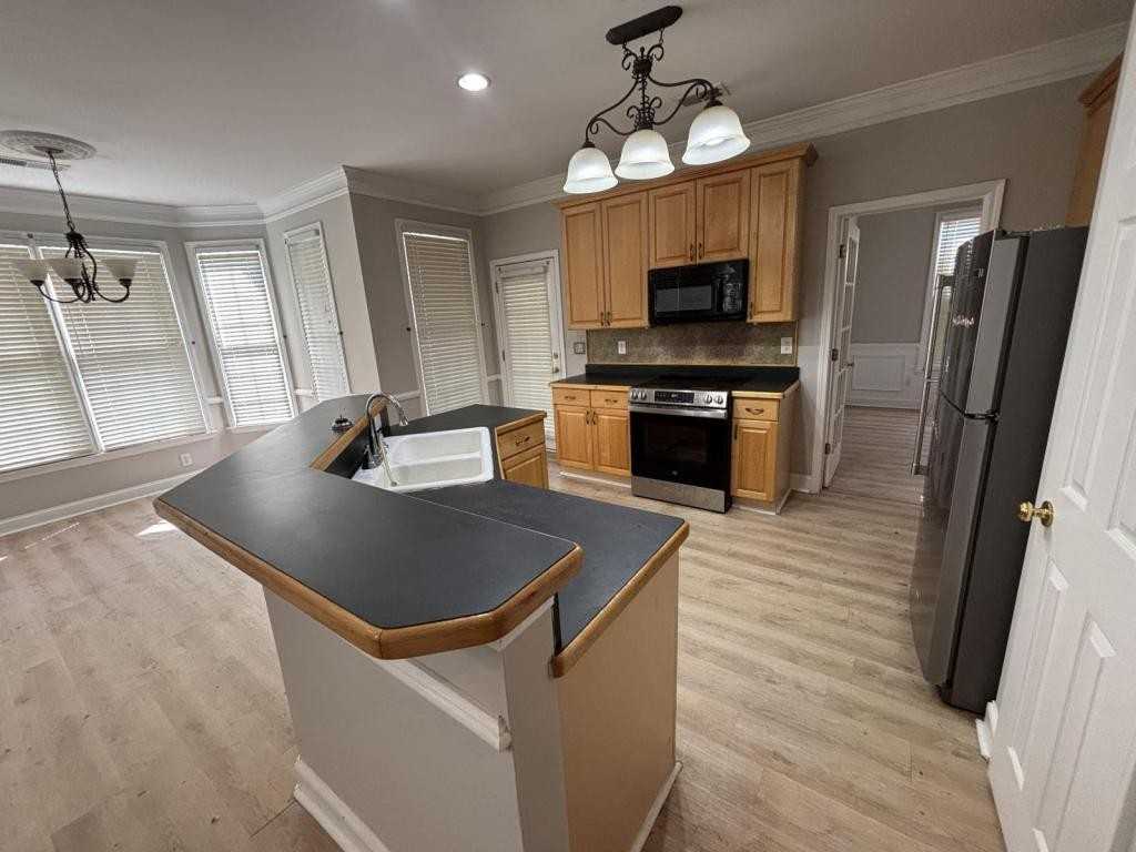 5465 Vinings Lake Way Sw - Photo 6 of 32