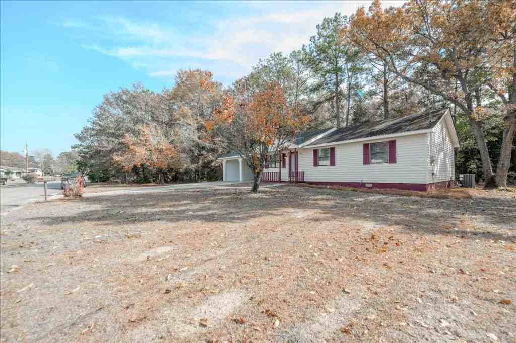 805 Coventry Cir - Photo 3 of 25