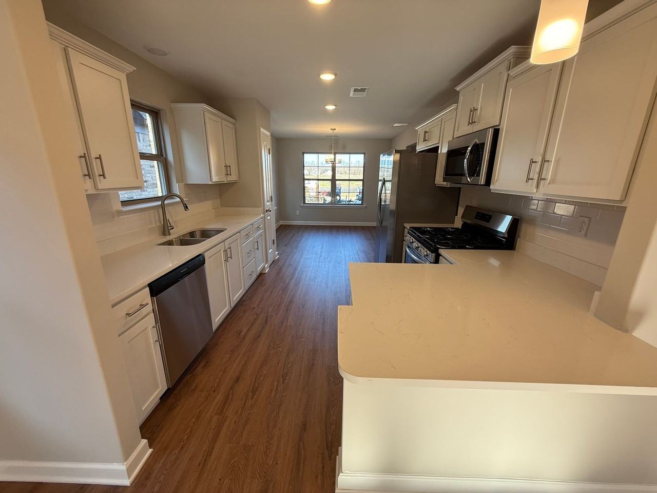 9687 Bloomington Cir S - Photo 4 of 15