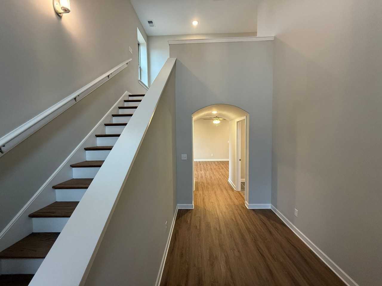 1852 Bloomington Cir E - Photo 3 of 18