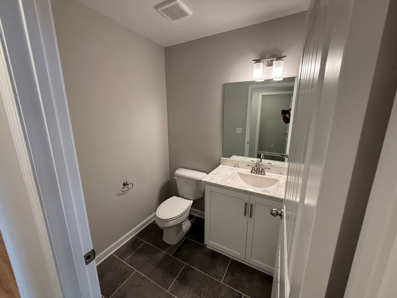 1852 Bloomington Cir E - Photo 5 of 18