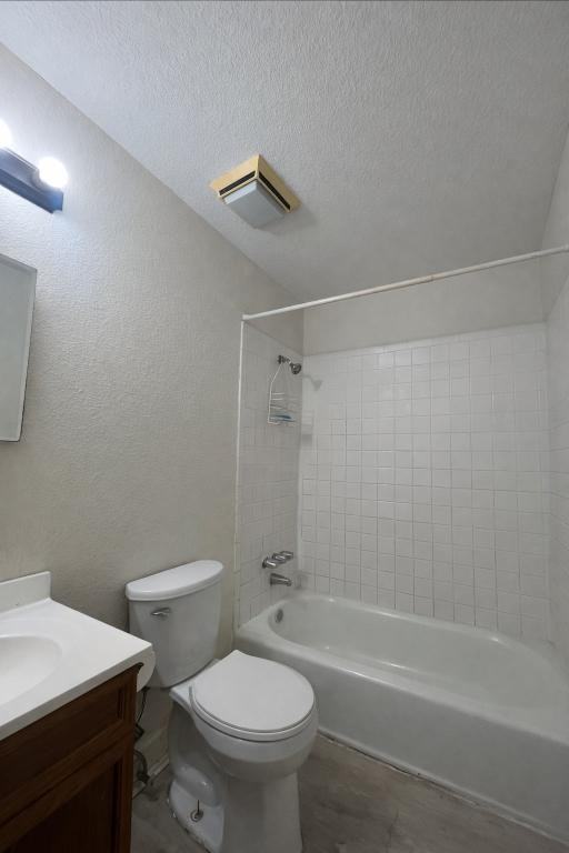 2210 Avenue C Nw - Photo 2 of 6