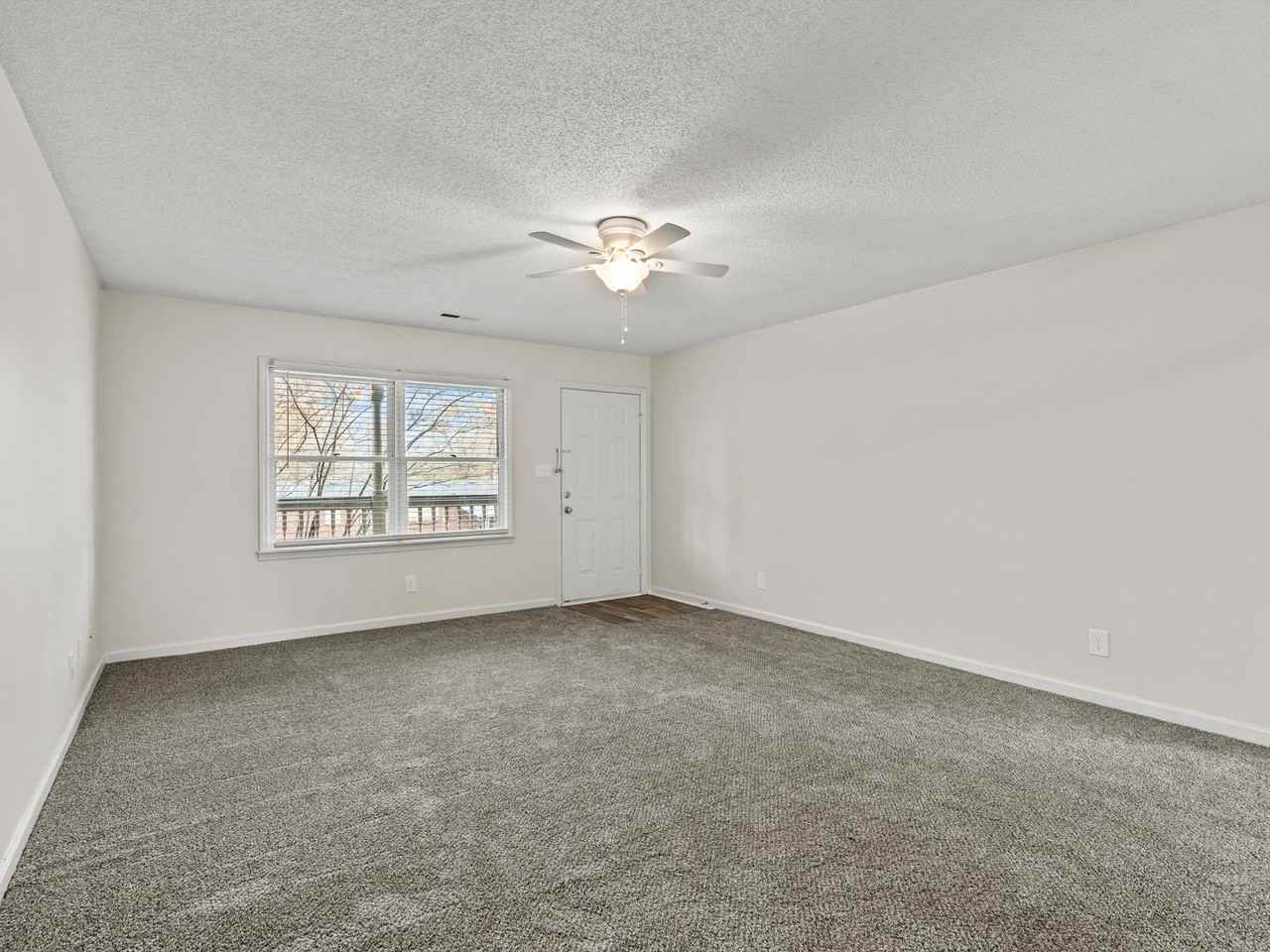 1806 Runnymead Ave Sw - Photo 4 of 38