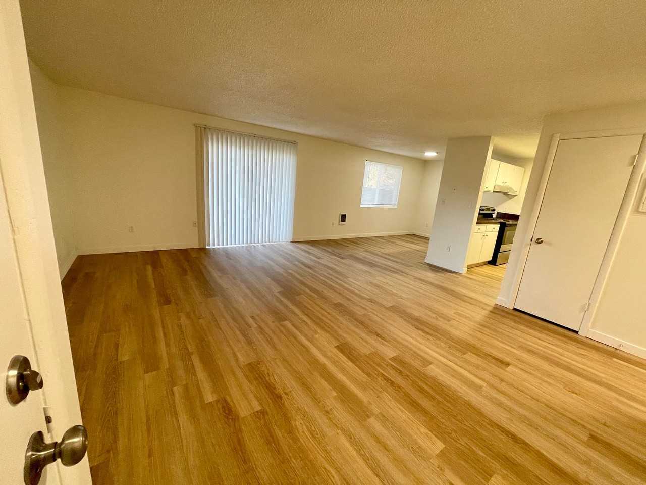 9021 E Liberty Ave - Photo 2 of 31