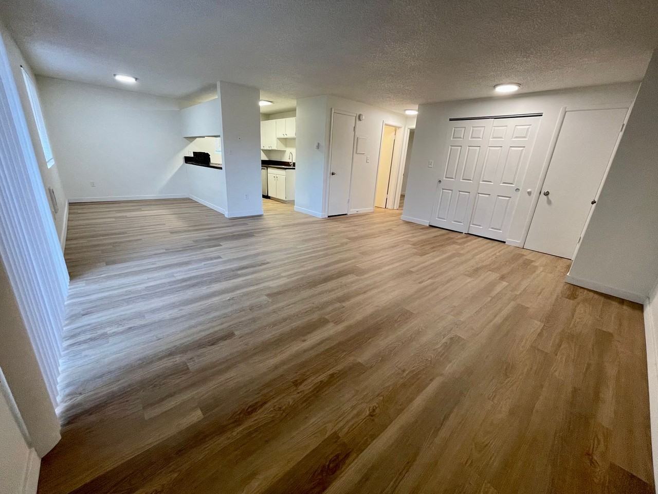 9021 E Liberty Ave - Photo 3 of 31