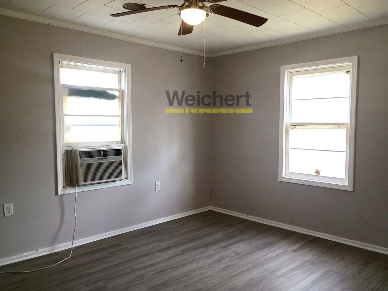 609 N 6 1/2 St - Photo 6 of 10