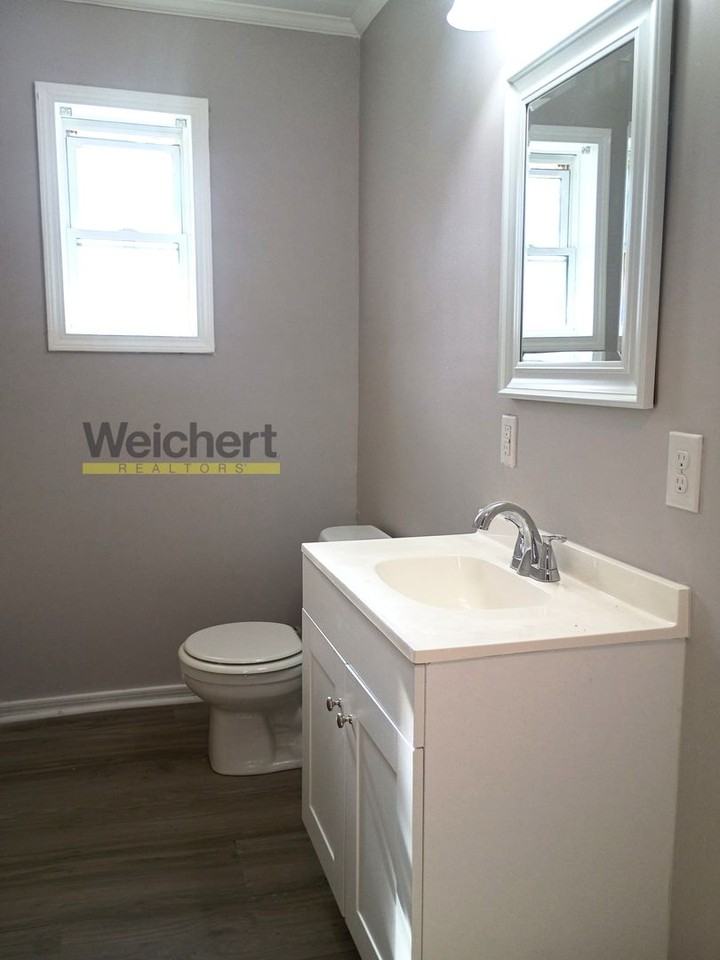 609 N 6 1/2 St - Photo 7 of 8