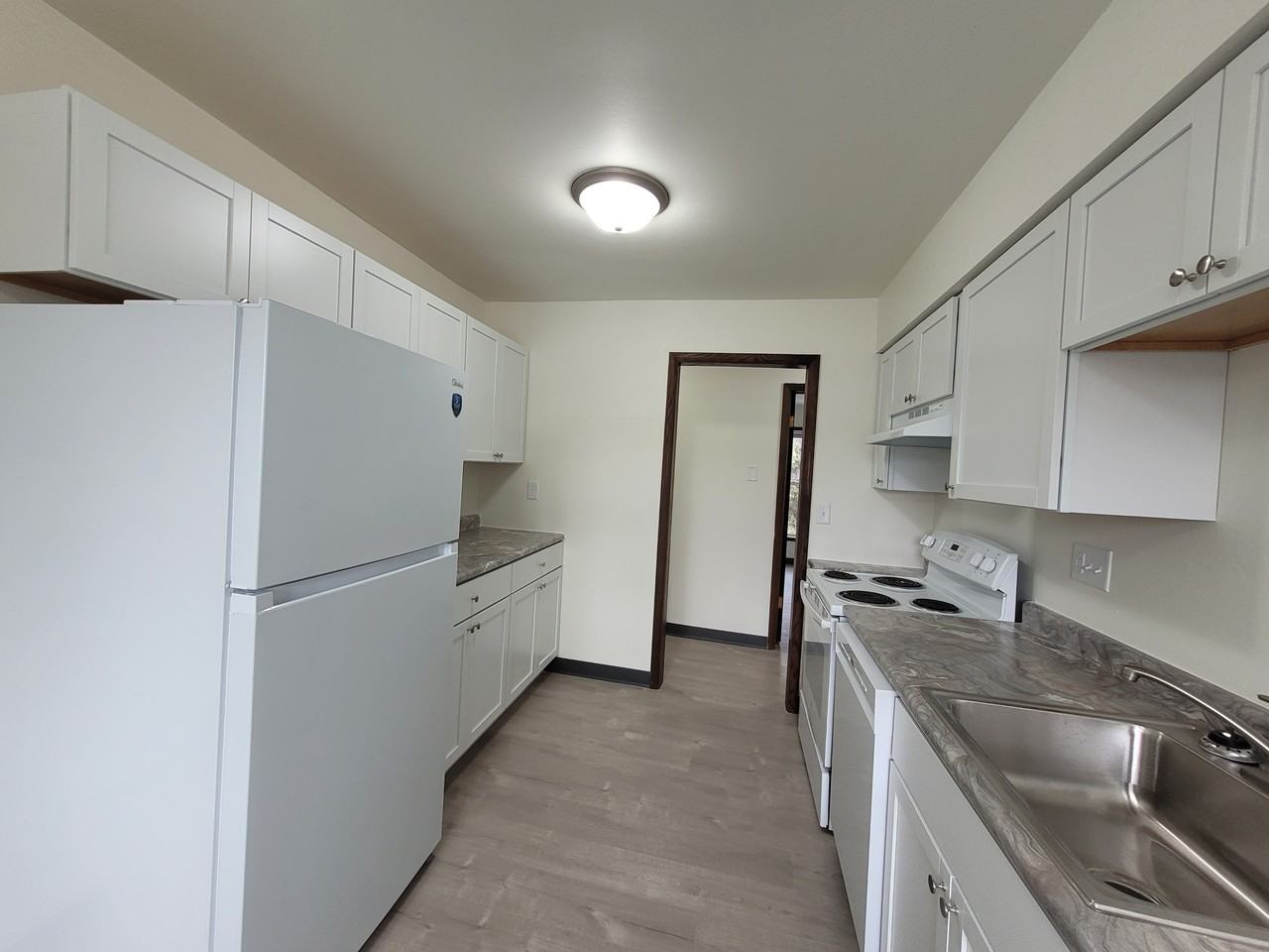 927 Louise St #3 - Photo 5 of 8