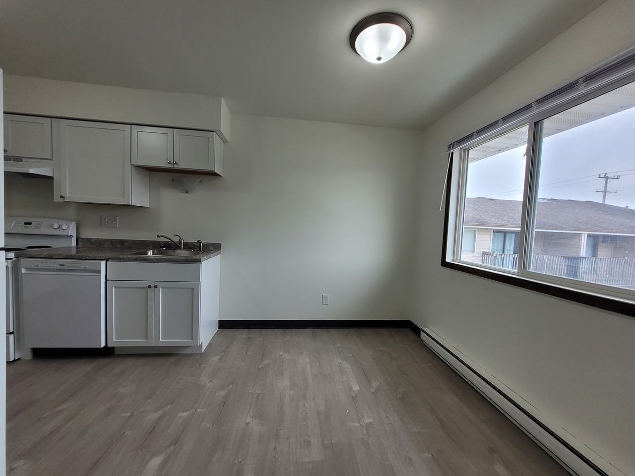 927 Louise St #3 - Photo 2 of 8